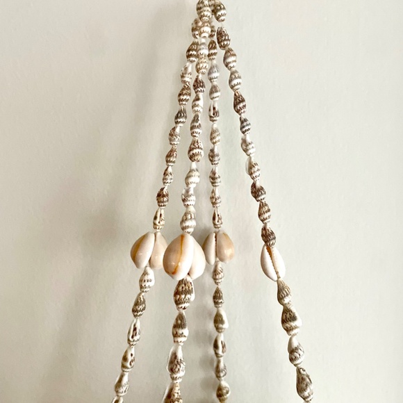 Shell Hanging Basket / Plant Hanger / Wall Hanging - Picture 5 of 16